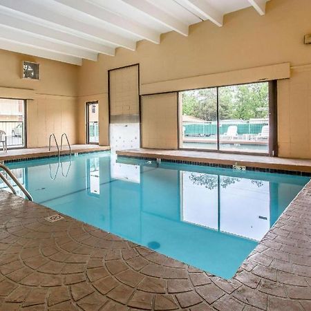 Rodeway Inn Лотон Екстер'єр фото
