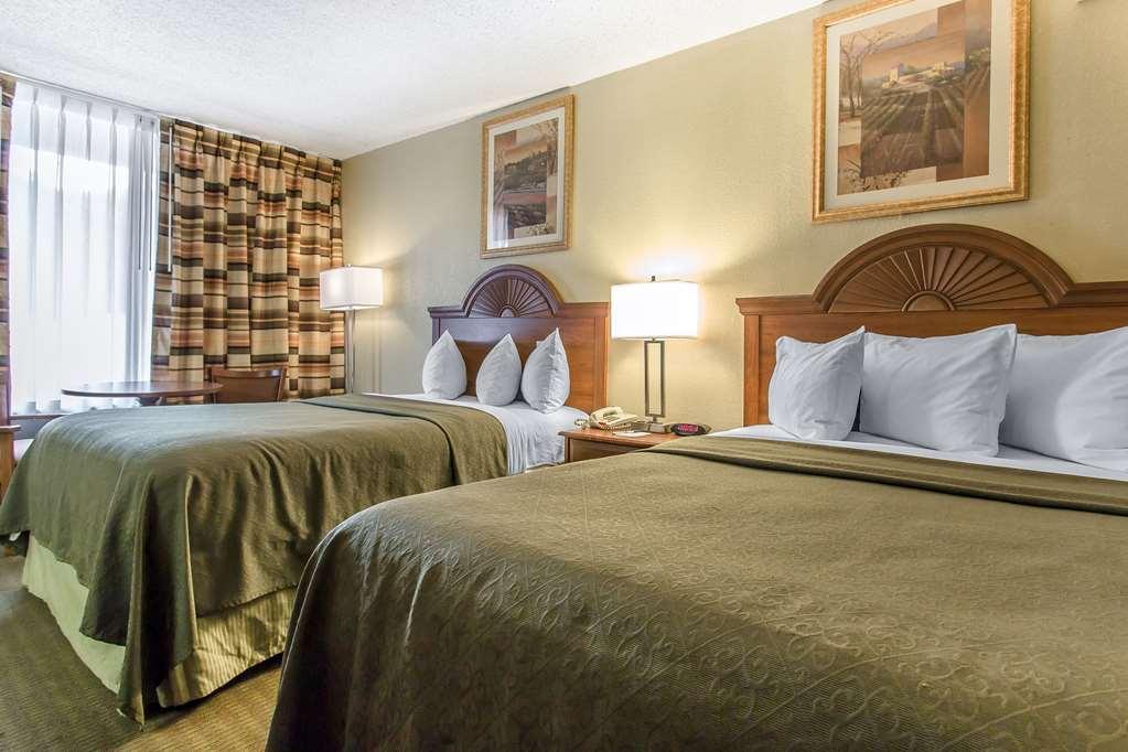 Rodeway Inn Лотон Номер фото