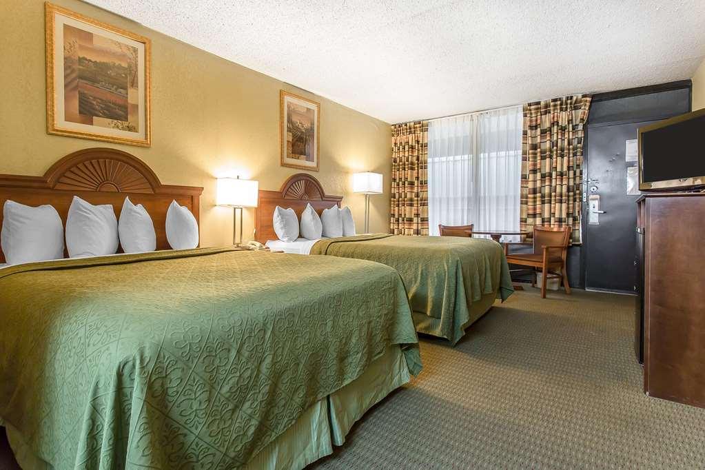 Rodeway Inn Лотон Номер фото