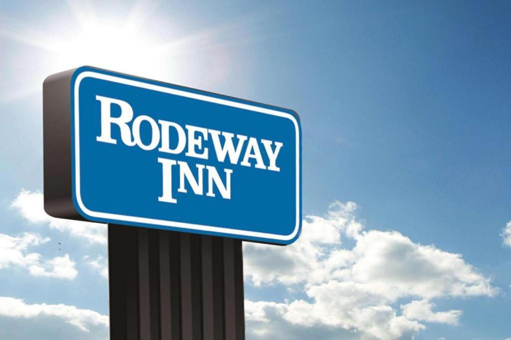 Rodeway Inn Лотон Екстер'єр фото